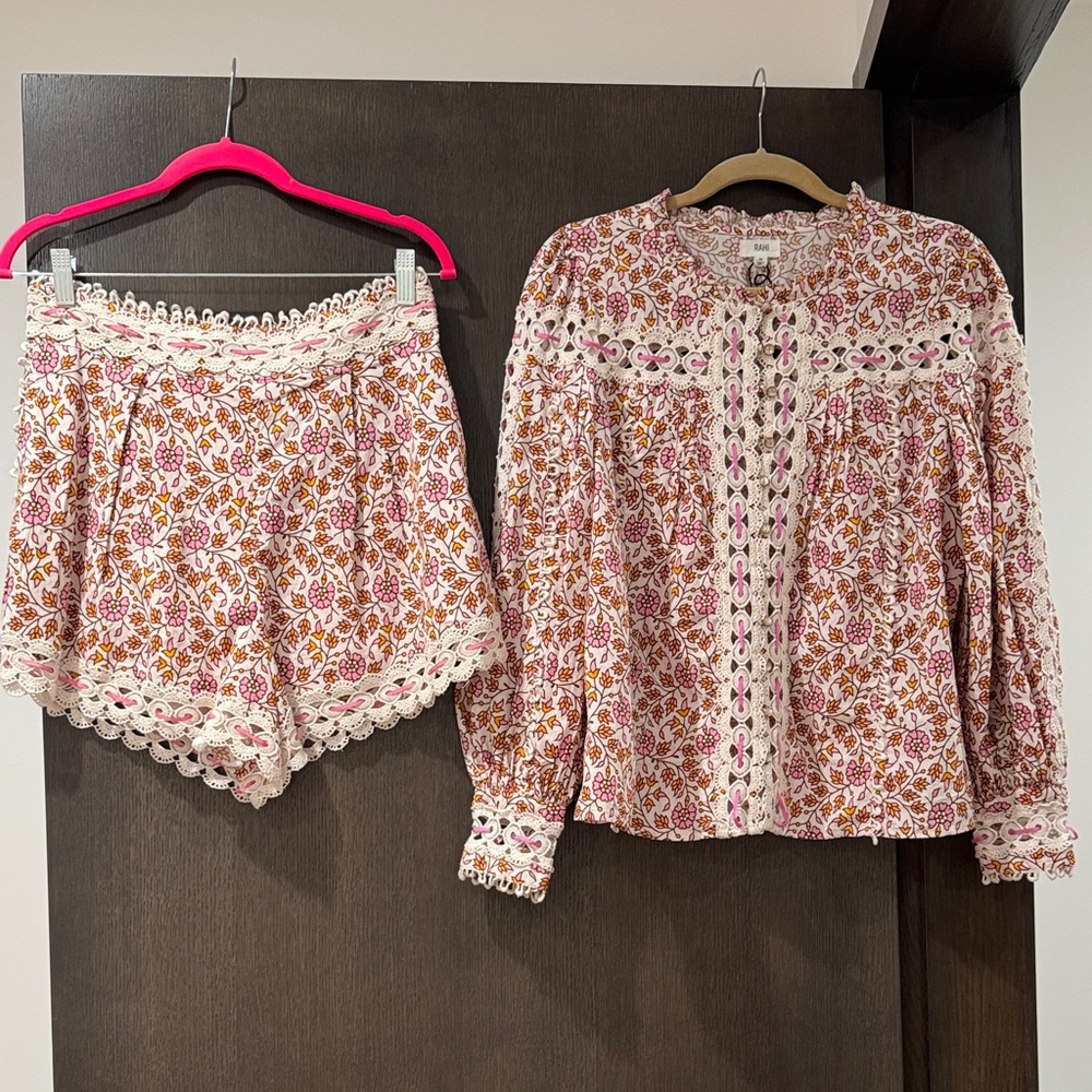 Floral Lace Trim Blouse and Shorts Set